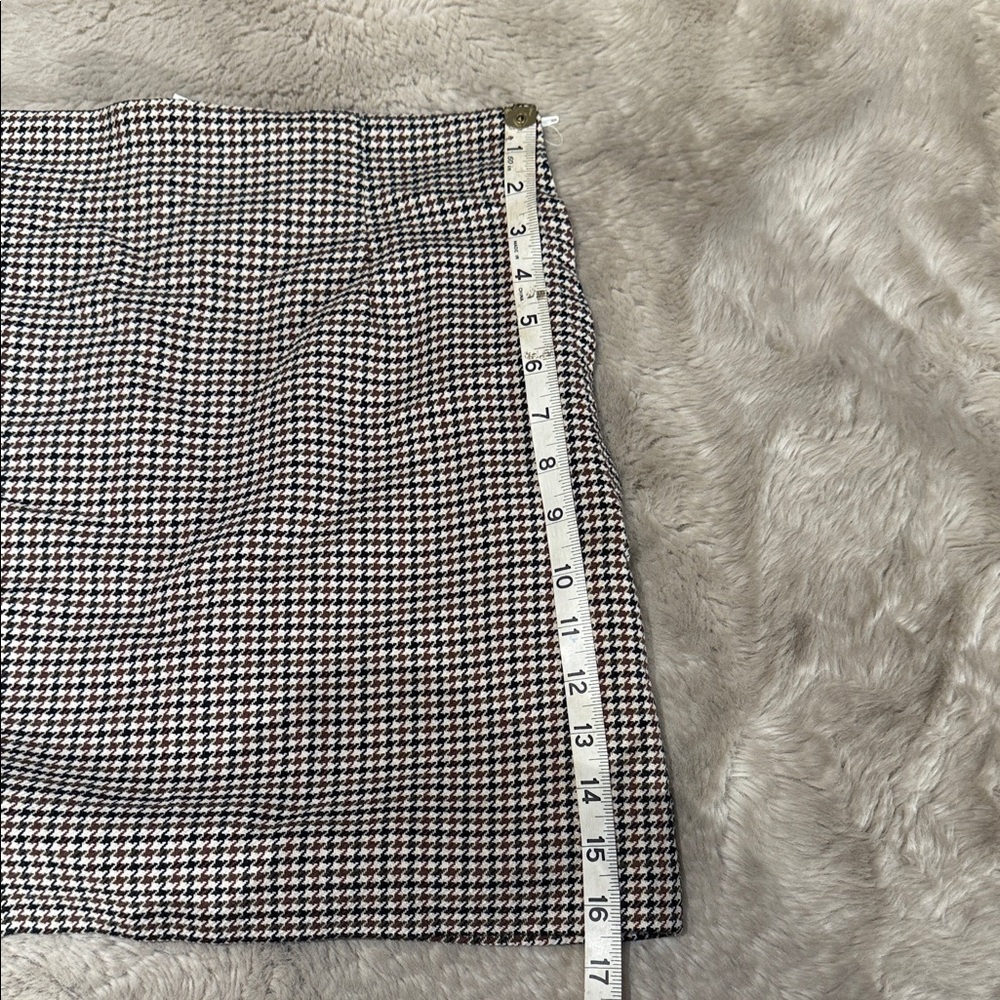 H&M Black and White Houndstooth Mini Skirt - Picture 7 of 9